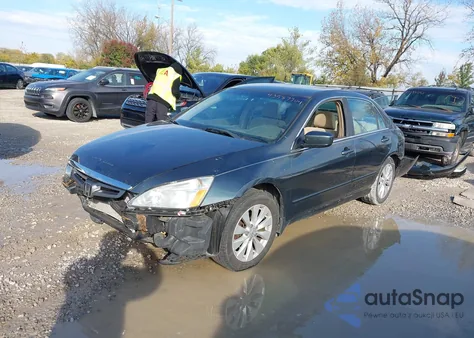 2005 Honda Accord 2.4 Lx from USA, damaged, VIN 1HGCM564X5A158213